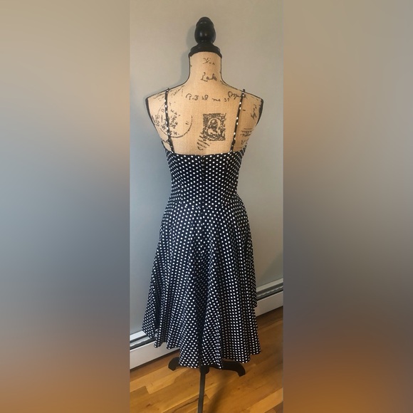 UNIQUE VINTAGE BLACK WHITE POLKA DOT FIT N FLARE SLEEVELESS SPAGHETTI STRAP MIDI - Picture 7 of 7